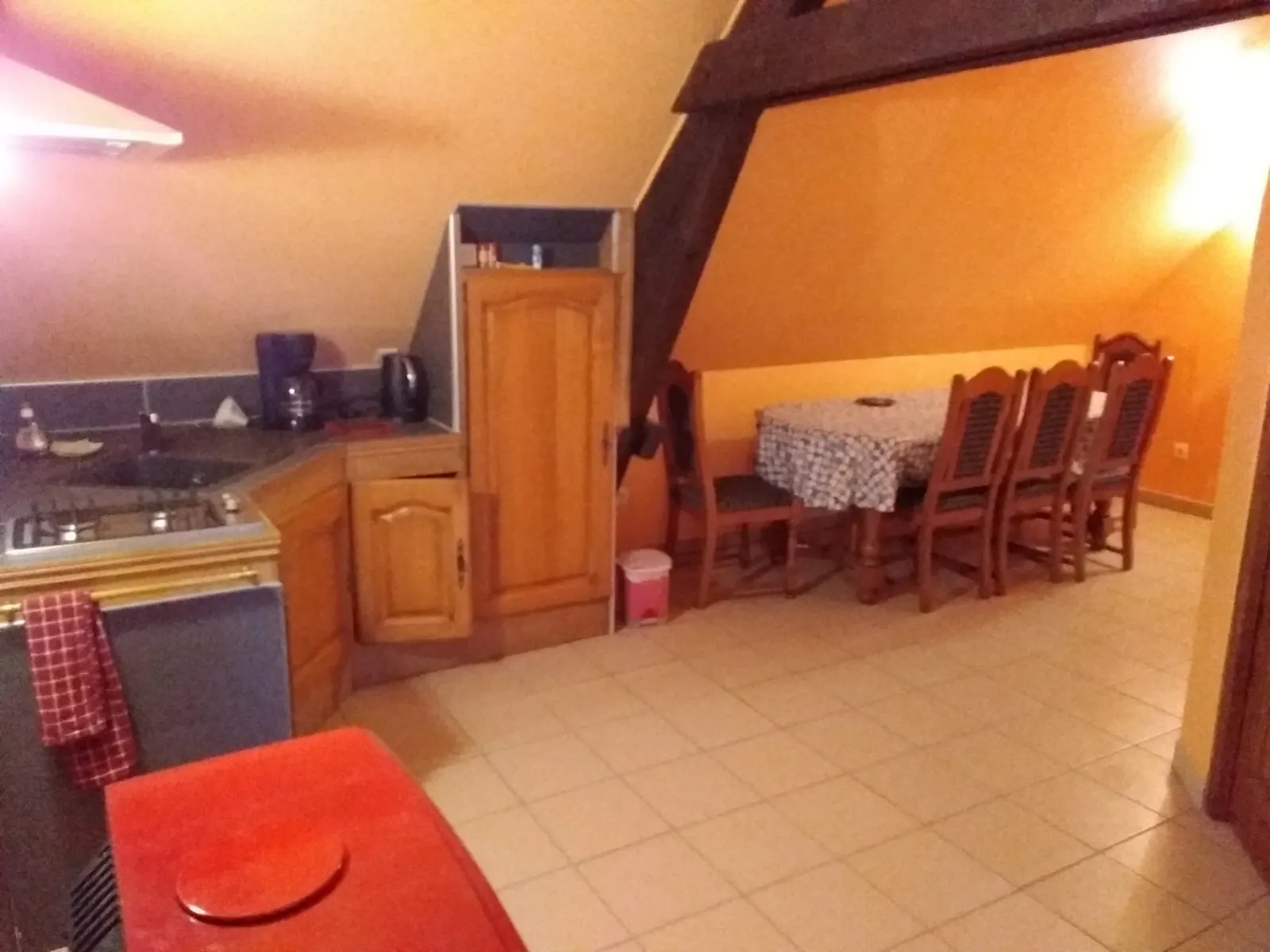 Cuisine et salle à manger du gîte Le Sérénité