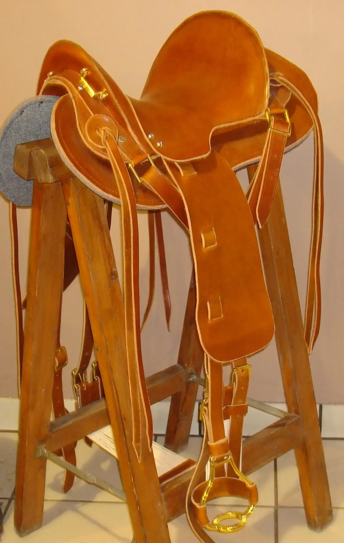 Selle de randonnée en cuir cousue main