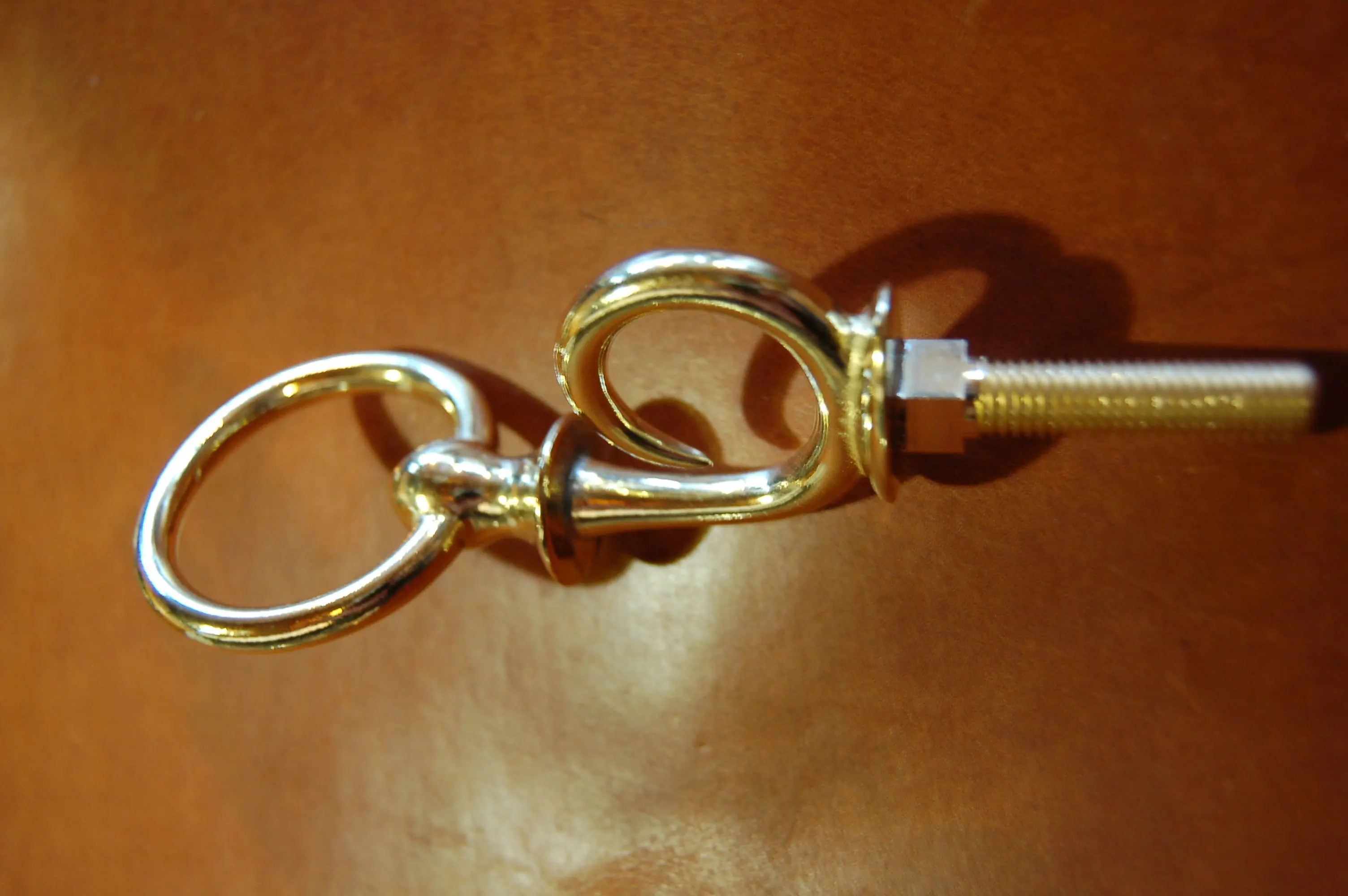 BOUCLERIE EN LAITON